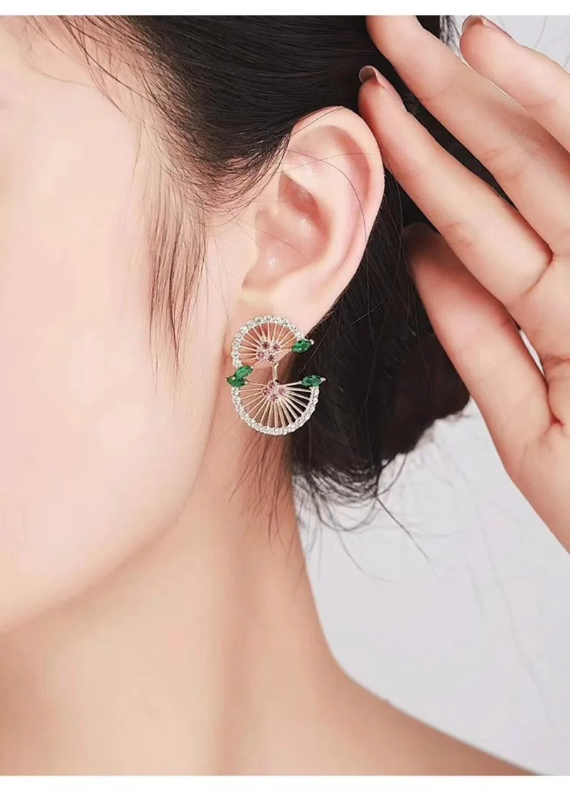 

XF Fashion Pseudo Gold Rainbow Zircon Hollow Shell Stud Earring Women Wedding Flower Pure 925 Silver Ear Pin Jewelry