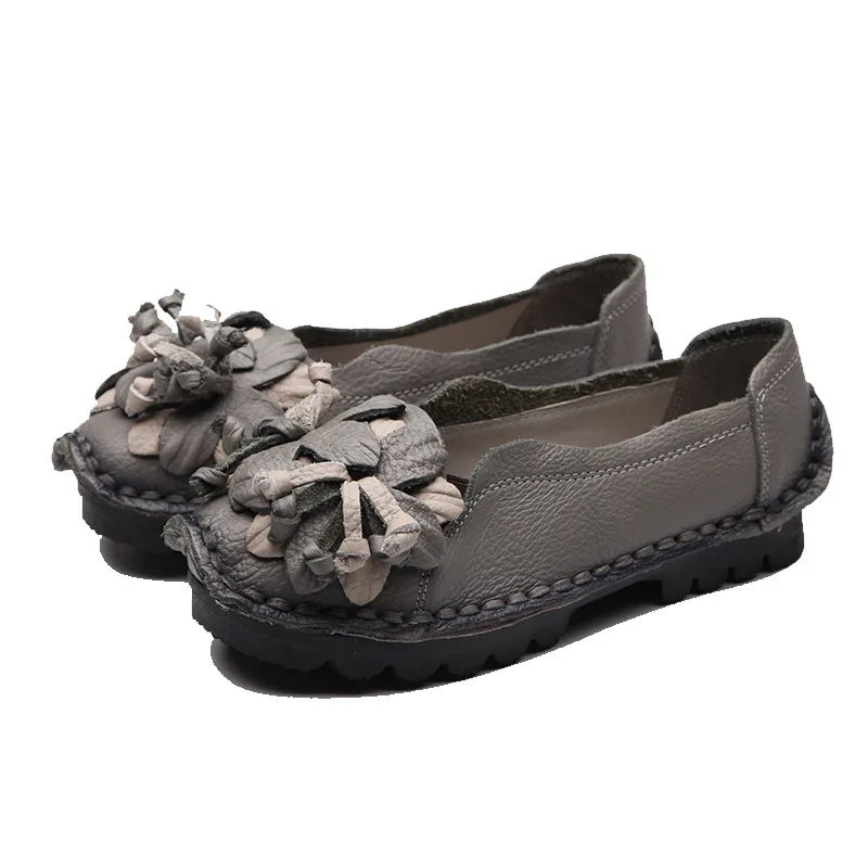 

2019 new Explosion models original handmade leather women's shoes national wind single shoes flat soft bottom mother shoes.