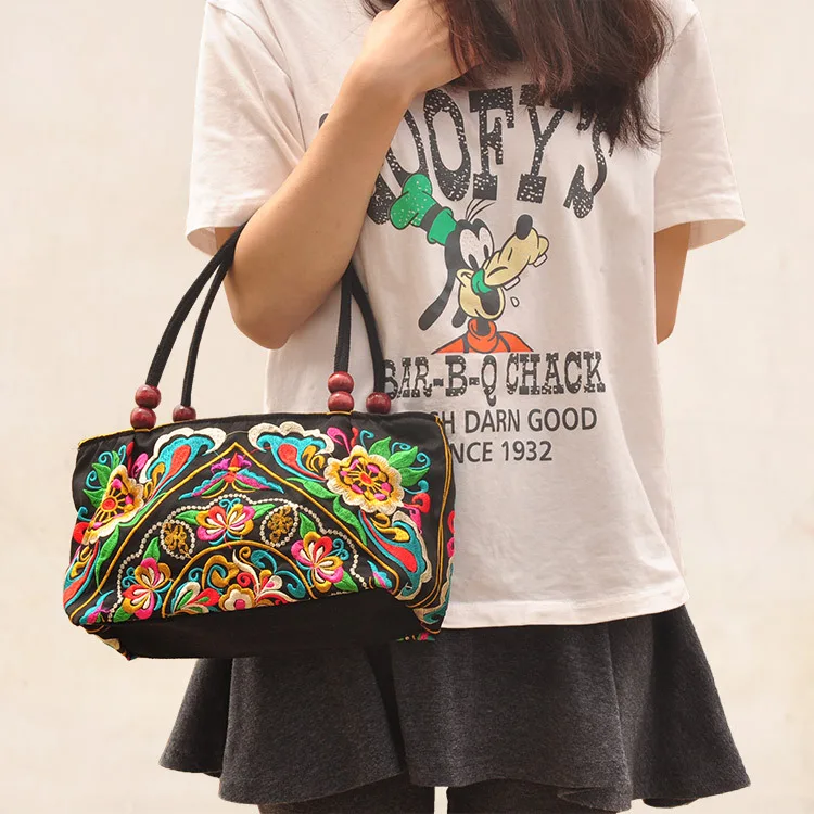 2999733195_826447506