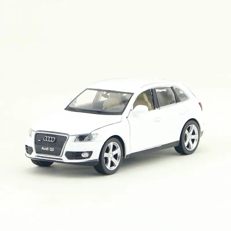 Масштаб 1:32/литая металлическая игрушка/спортивный автомобиль Audi Q5 SUV/звук и