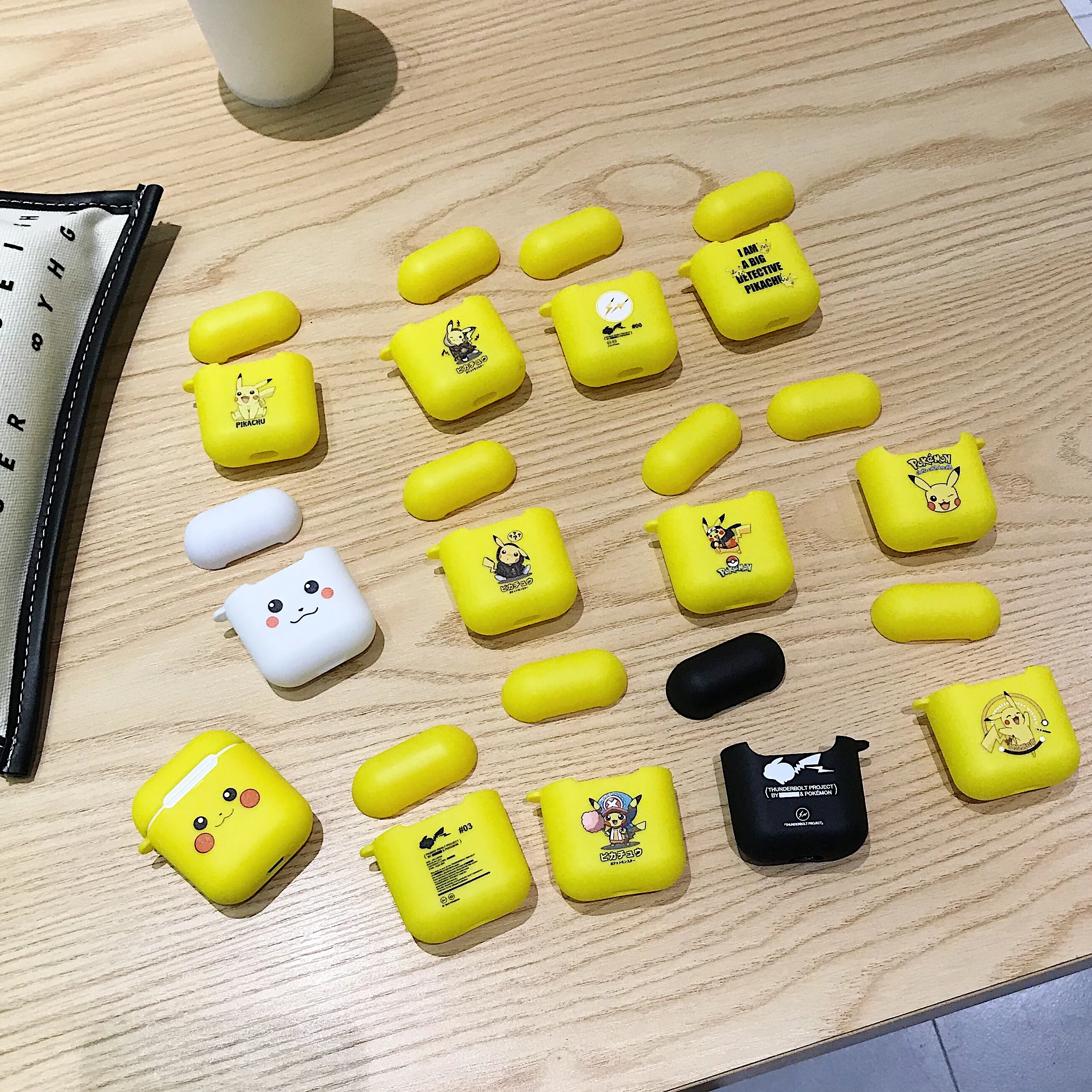 Cute Pokemons Pikachus Soft Silicone Wireless Bluetooth Box Earphone Cartoon Case For Apple AirPods 2&1 Charging
