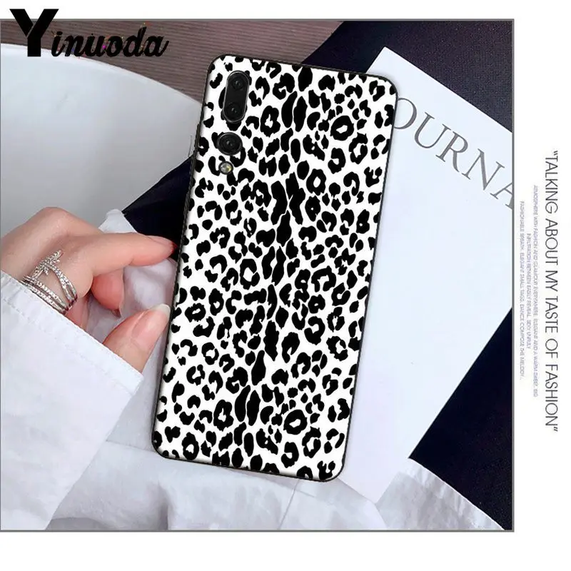 giraffe leopard tiger zebra Wild Print