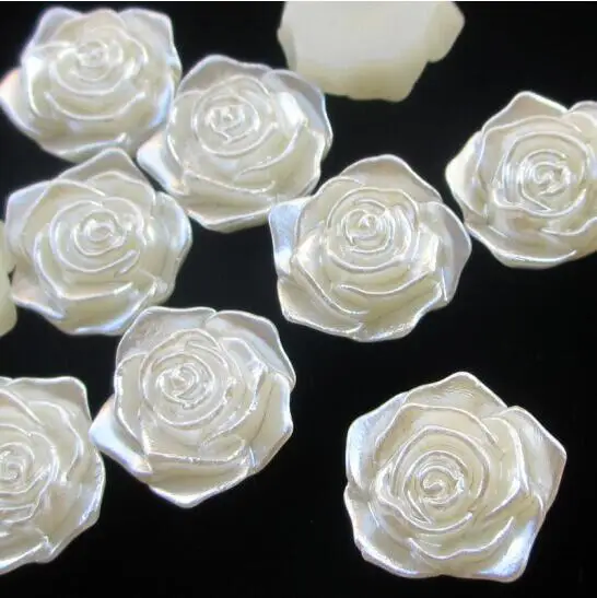50 x WHITE ACRYLIC FLOWER Cabochons Flat Back Embellishment