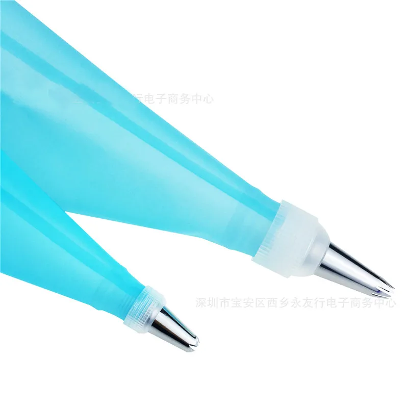 10Pcs/Pack Reusable Eco Friendly Silicone Icing Piping Cream Pastry Bag + 6 Pastry Nozzles DIY Kitchen Cake Decorating Tips Set 10Pcs/Pack Reusable Eco Friendly Silicone Icing Piping Cream Pastry Bag + 6 Pastry Nozzles DIY Kitchen Cake Decorating Tips Set