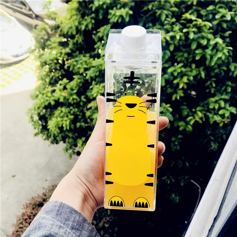 500ml Cute cartoon BPA FREE Creative HIP FLASK Sports outdoor Animal Cow pig Plastic My Water Bottles tiger Milk kettle 