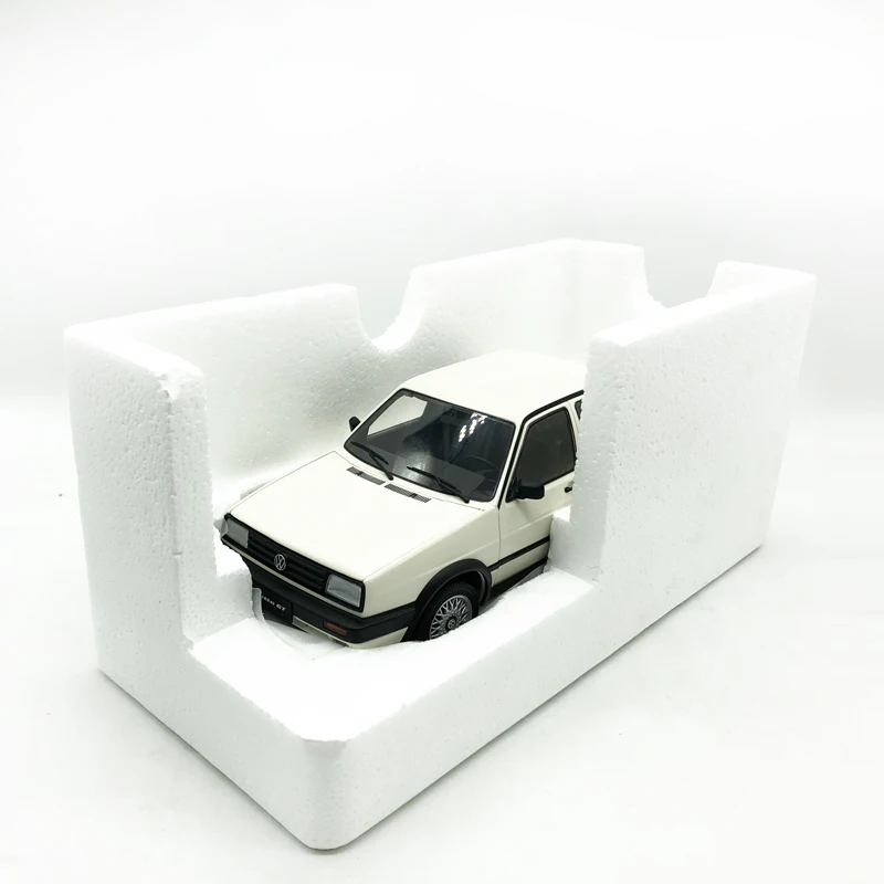 Diecaste 1:18 Модель автомобиля 1989 металл высокая имитация Volkswagen red Jetta GT двери автомобиля может открыть Коллекция игрушечных автомобилей