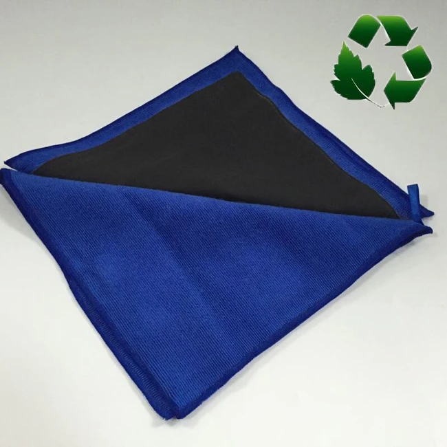 Clay Microfiber Teknologi Tangan 3