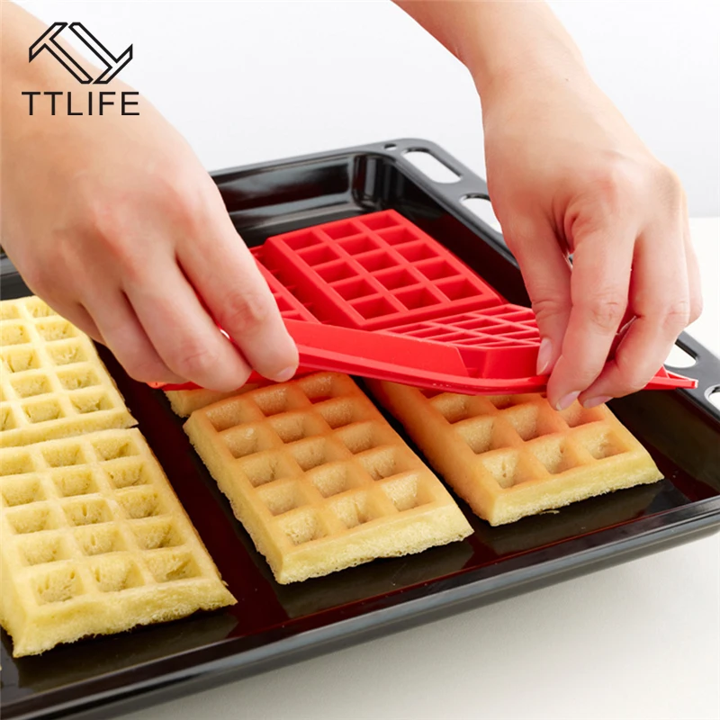 

VOGVIGO Waffle Mould Silicone 4-Cavity Cake Chocolate Pan Fondant Silicone Molds for Cake Decorating Baking Mould Donut Maker