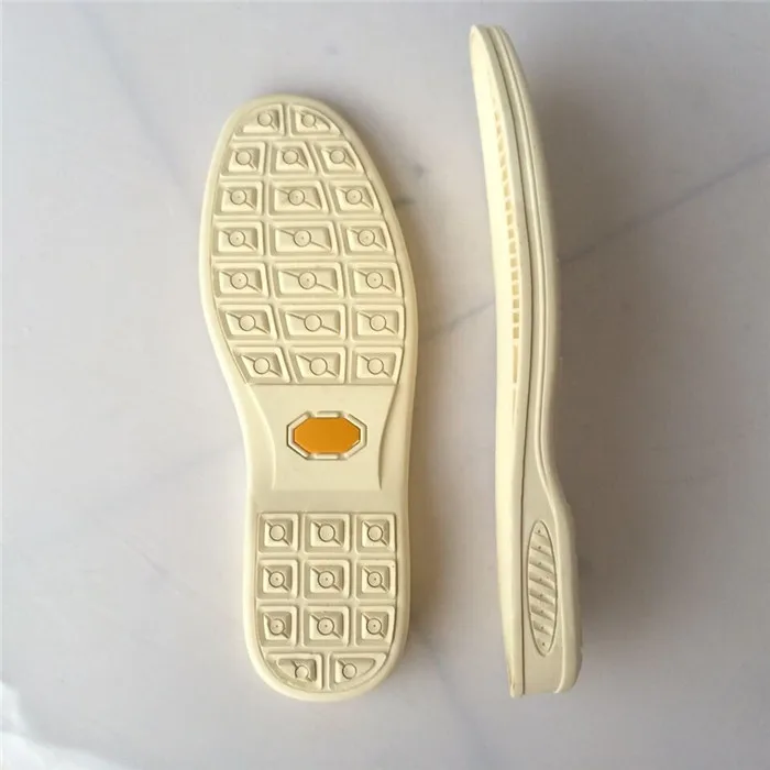 Обувь для отдыха на резиновой подошве с гусиной подошвой; прошитая подошва; Цвет черный, белый, желтый; материал подошвы