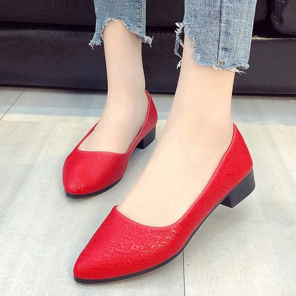 Весенне летняя обувь женская на низком каблуке Корейская туфли лодочки Pointe Red