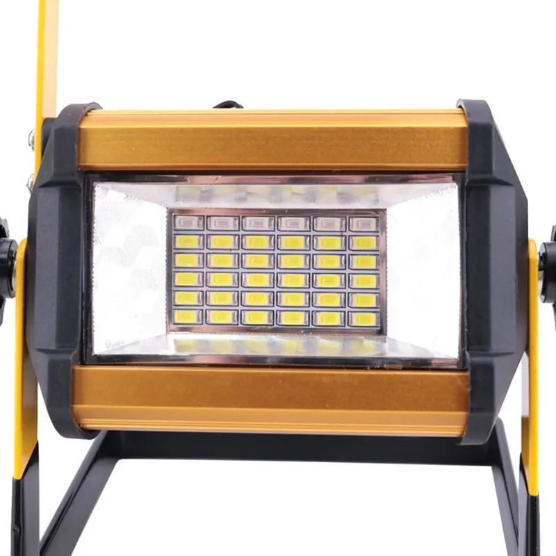 battery floodlight 1
