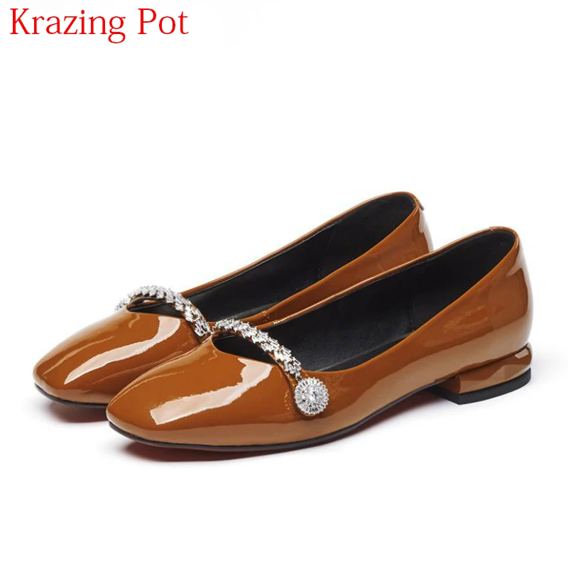 

2018 New Arrival Diamond Crystal Fasteners Shallow Low Heels Square Toe Slip on Women Pumps Mary Janes Brand Elegant Shoes L2f1