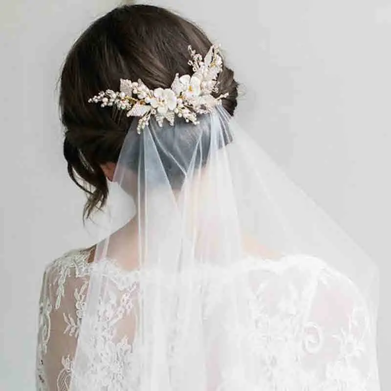 

European Handmade White Flower Pearl Headband Hair Comb for Bride Gold Headpiece Wedding Hair Ornaments Jewelry Accessory ML109