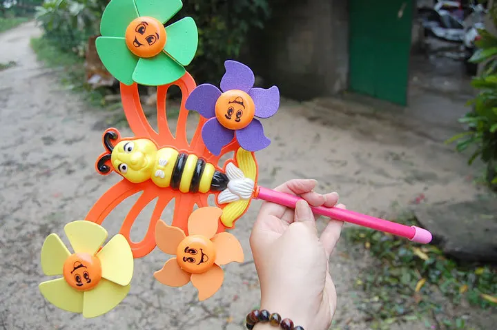 Горячая Распродажа, детские игрушки, милая пластиковая ветряная мельница в форме бабочки, запчасти, традиционные игрушки 30*25 см для детей, развивающие игрушки, 10 шт. в партии