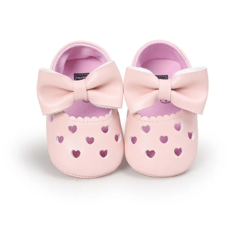 Обувь для новорожденных девочек принцесса большой бант полые в форме сердца Детская кроватка Bebe Первые ходунки платье на плоской подошве