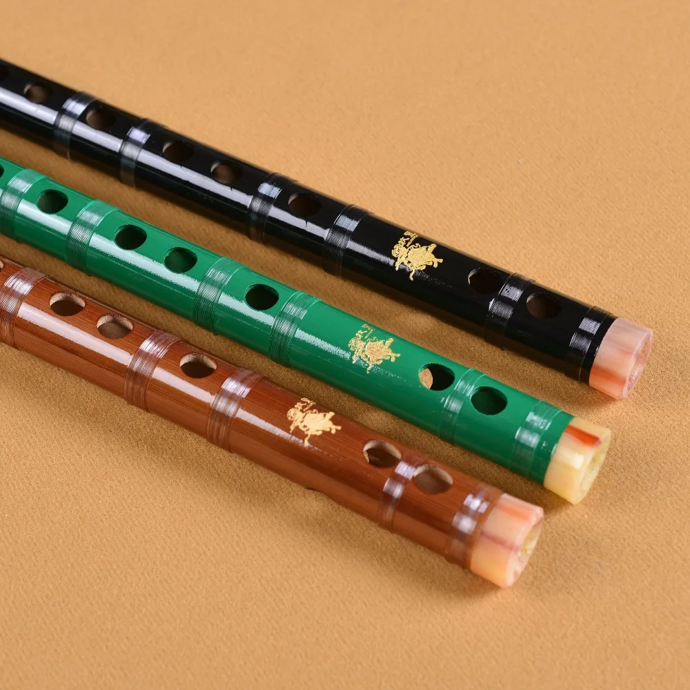 Играть на флейте бывшего национального музыкального инструмента, бамбуковая флейта, профессиональная обучающая флейта