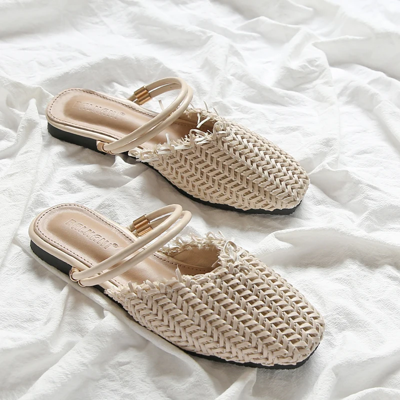 

2019 summer new women half slippers Baotou woven mueller shoes flat bottom two wear sandals fashion wear Yasilaiya