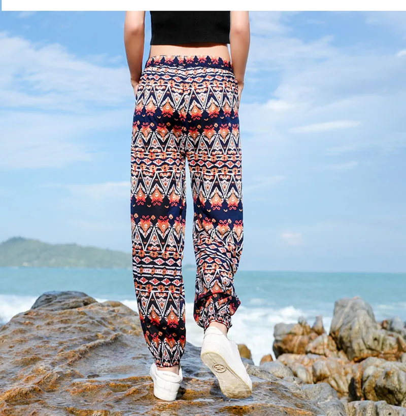 New women clothes 2019 Spring and summer new style Bohemian beach holiday trousers Floral Seaside vacation trousers New women clothes 2019 Spring and summer new style Bohemian beach holiday trousers Floral Seaside vacation trousers