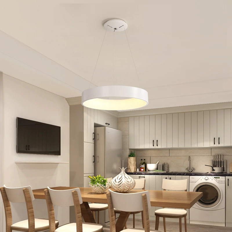 round table lighting