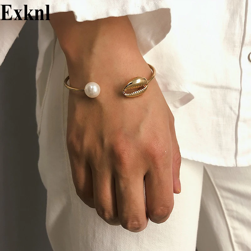 

Exknl Bohemian Gold Conch Shell Bangles 2019 Summer Charm Simulated Pearl Cowrie Seashell Open Cuff Bracelets Boho Jewelry Gift
