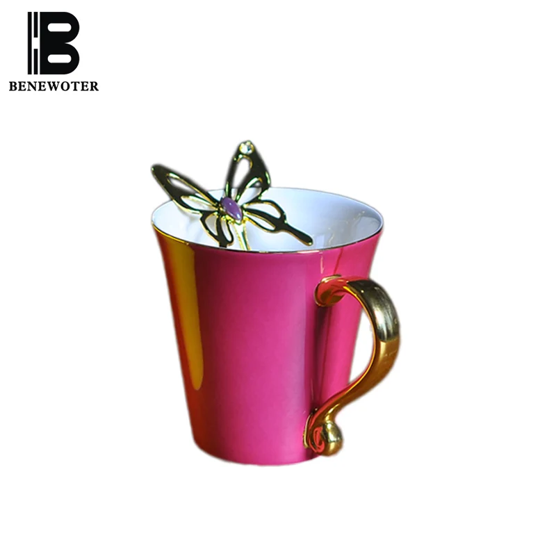 320 мл Королевский стиль классическая чашка из твердого английского фарфора с набор ложек керамическая кофейная чашка позолоченная Ручка чашка для дома посуда для напитков цветок чай подарок - Цвет: A