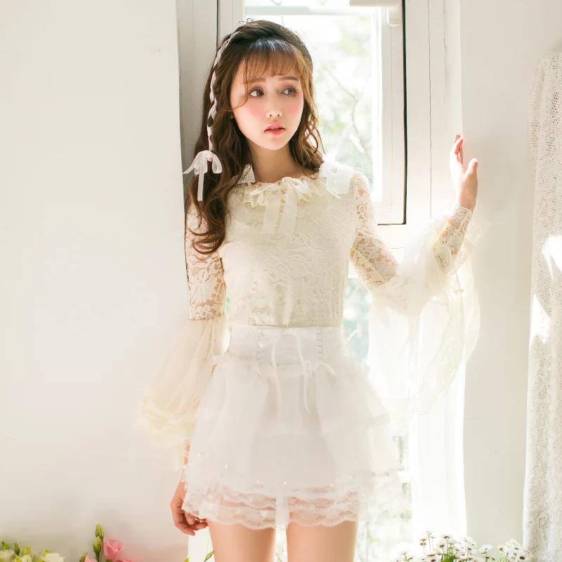 

Princess sweet lolita blouse Candy rain new Japanese style slim speaker sleeve lace blouse female Chiffon coat collar C22AB7033