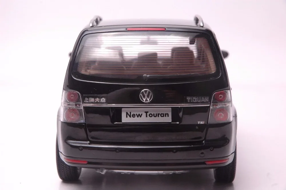 1:18 литая под давлением модель для Volkswagen VW Touran TSI 2013 MPV игрушечный автомобиль миниатюрная Коллекция подарков Passat B7