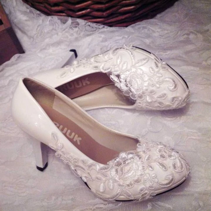lace bridal shoes