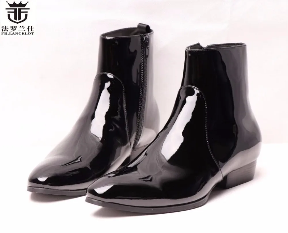 chelsea boots trend 2019