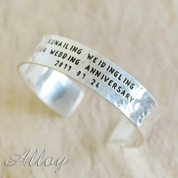 Cheap Custom Alloy name bangle,Engraved Name bangle Hand Stamped free