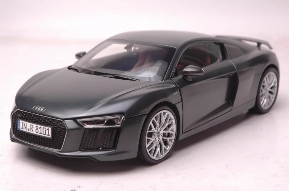 118 Diecast Model for Audi R8 V10 Plus 2015 Grey Coupe Alloy Toy Car