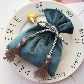 

Velvet Bundle storage bag China style wedding candy Bags Wedding party supplies European Bride Wedding gift Bag