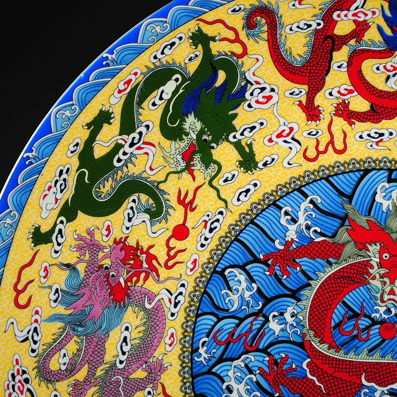 Fengshui Королевское искусство керамическая декоративная тарелка драконы тарелка, украшение тарелка на деревянном основании куриный набор фарфоровых тарелок свадебный подарок