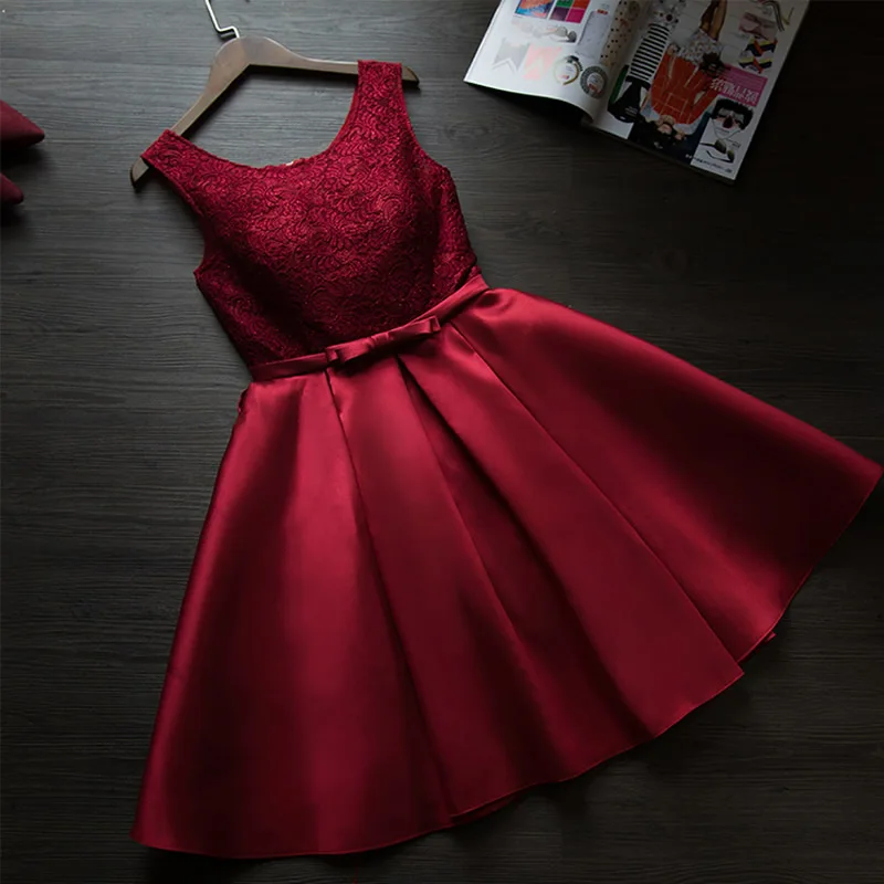 

Mom And Daughter Family Look Girl Matching Dresses for Wedding Party Lace and Satin Patchwork