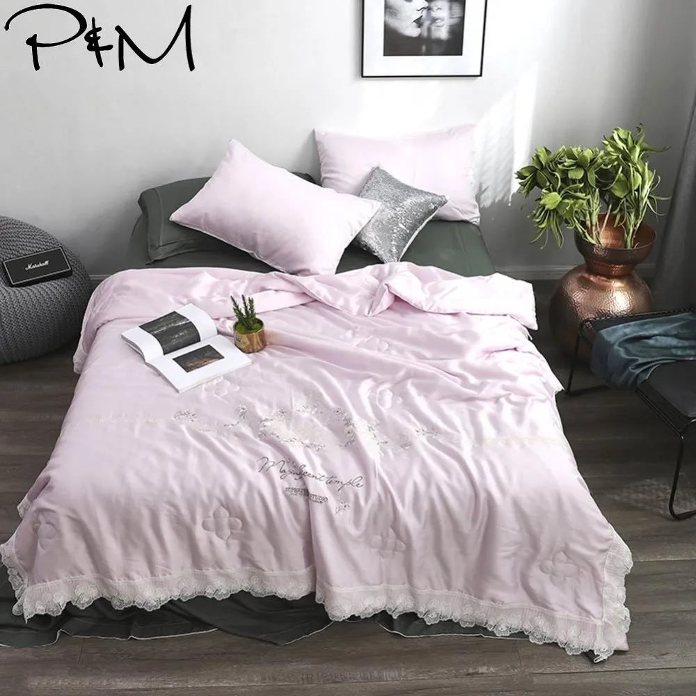 

2019 Light Pink Flowers Air-condition Thin Summer Quilt Embroidery Comforter Artificial Silk Fabric Polyester Queen Size