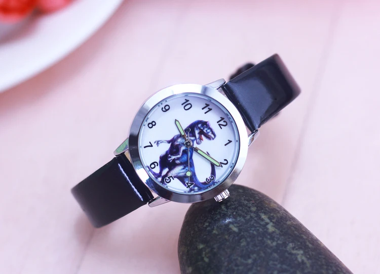 2018 высококачественные детские кварцевые часы с рисунком динозавра из аниме для мальчиков повседневные светящиеся наручные часы с кожаным