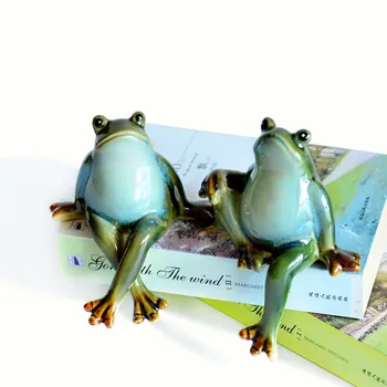 

pastoral ceramic couple frog craft figurine Home Garden Balcony Decoration animal porcelain handicraft Wedding Birthday Gift