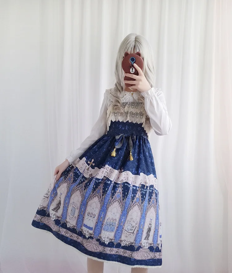 Černá dívka růžová kočička