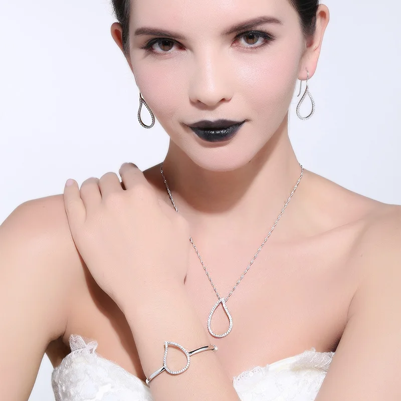 ON129-MODEL-IMG_1453-S