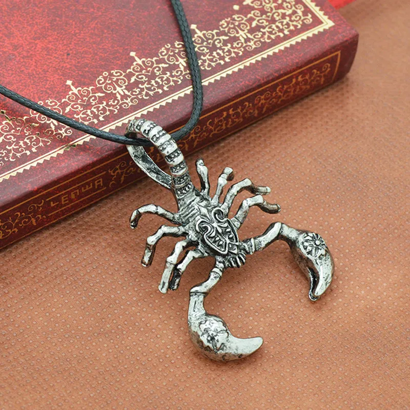 

Pendant Necklace Women Stylish Chain Necklaces Bohemia Ladies Necklace Jewelry Men Scorpion Pendant Collares De Moda 2019 L0605
