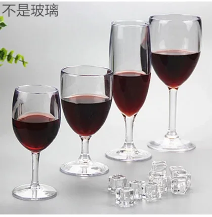 Gros verres à pied à vin Clos > Petites annonces