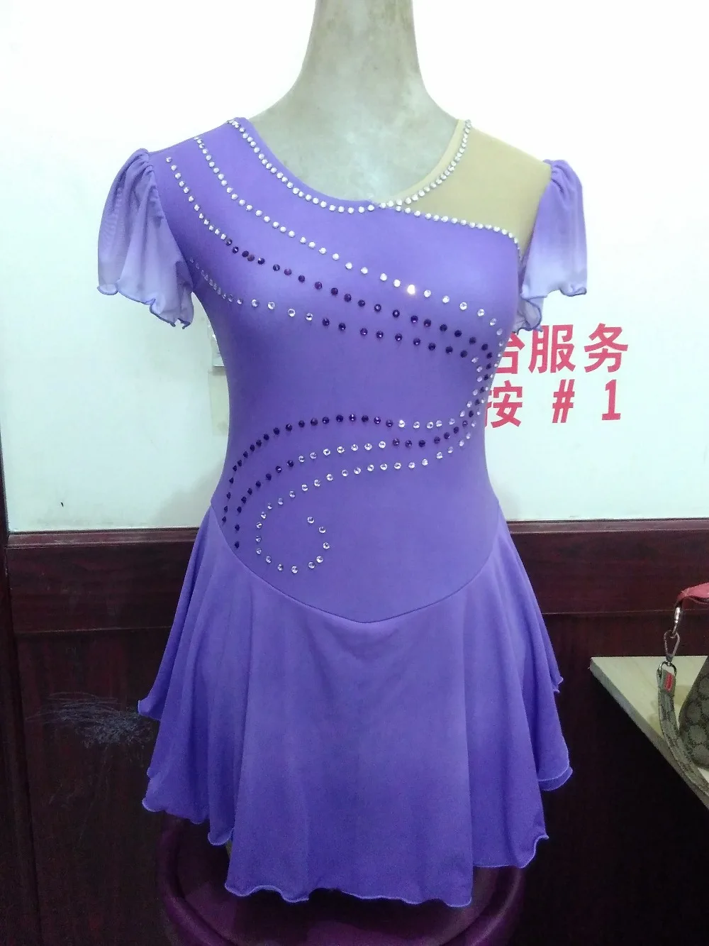 

Free shippingPurpleleotard RHYTHMIC GYMNASTICS age 6-8, ice skating, acrobaticsSD20