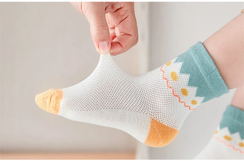sock X  (3)
