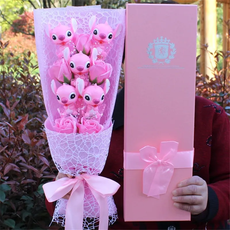 Прекрасный стежок букет каваи игрушка поддельные розы искусственный шелк бумага цветок букет День Святого Валентина букет мини Стич любовь live