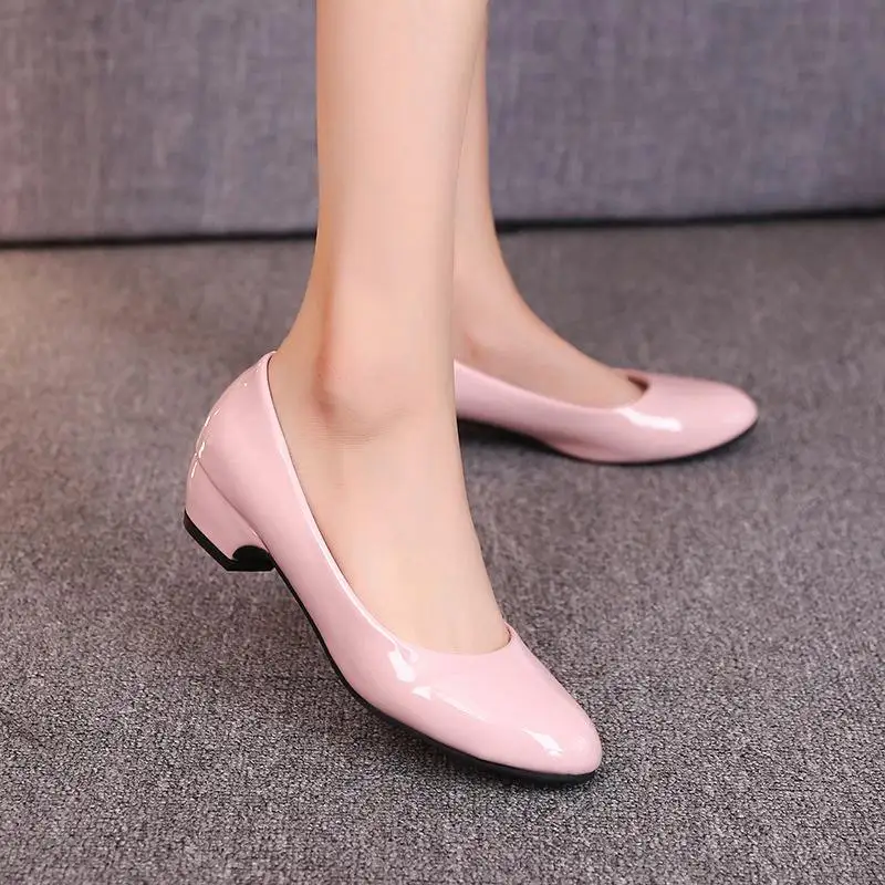 REAVE CAT/Женская обувь новые кожаные туфли на плоской платформе женские офисные туфли с круглым носком удобная обувь на плоской подошве 3 см; sapato feminino