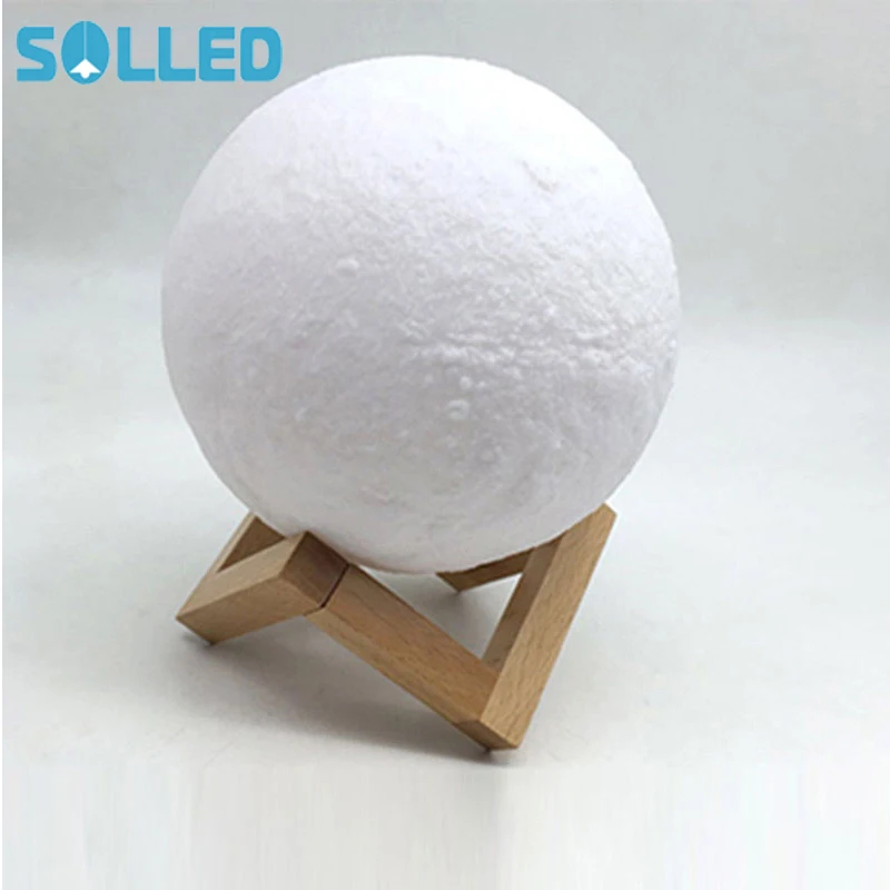 

SOLLED Simulation 3D Moon Lamp LED Night Light 3 LED 3D Print USB Rechargeable Moonlight Desk Lamp with Wood Base