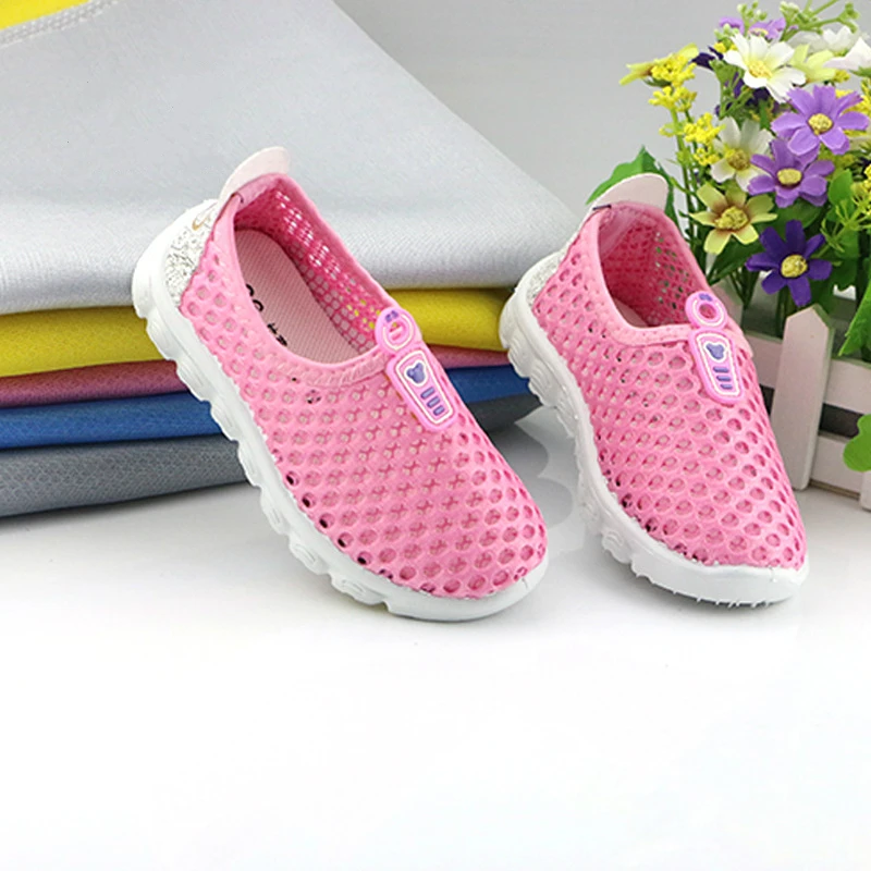 الصيف الاطفال أحذية 2018 الأزياء شبكة عارضة الأطفال رياضية لصبي فتاة Cusual زلة على الطفل تنفس ضوء حذاء الجري