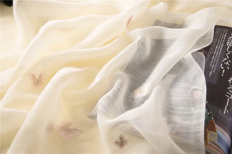 8423561233_2070773686