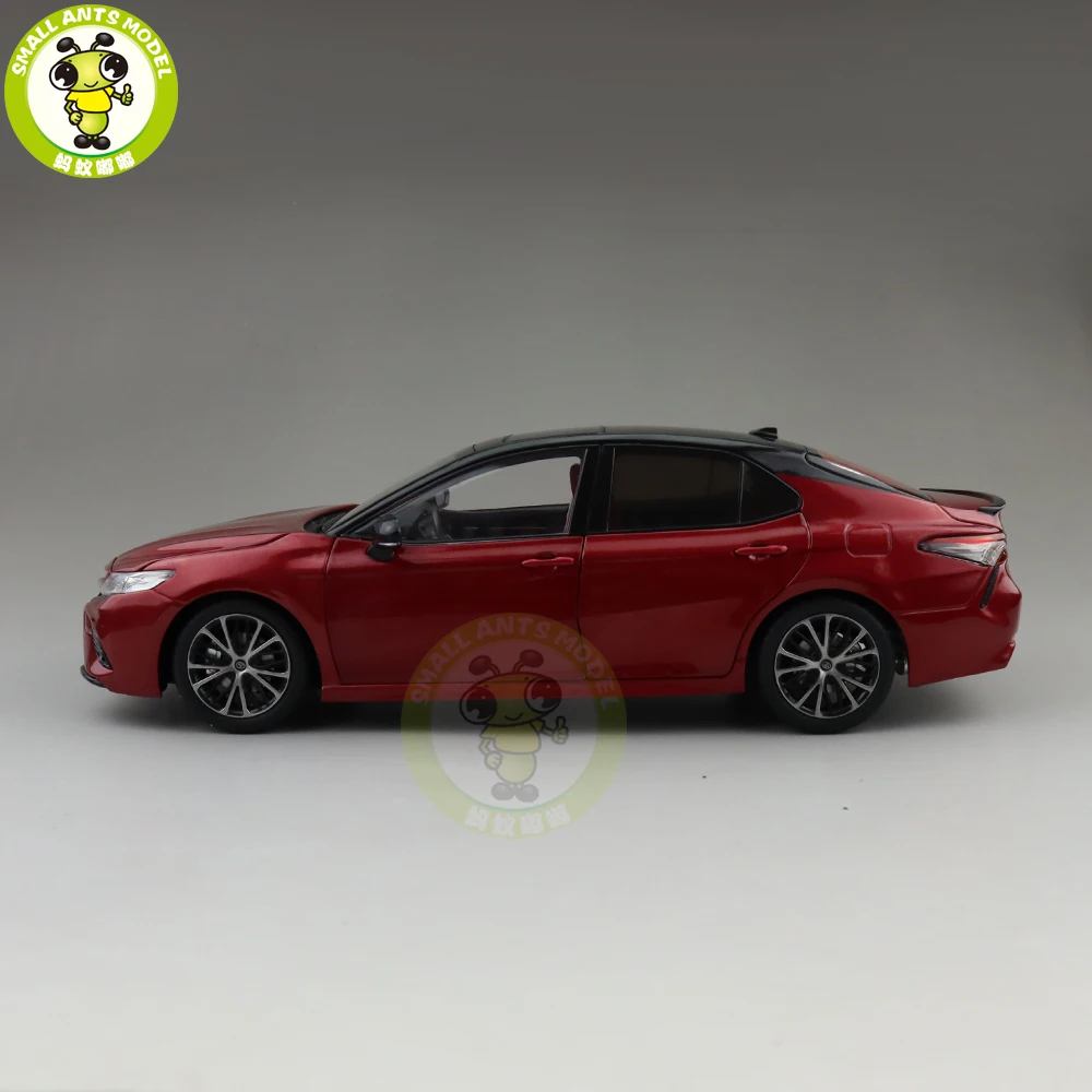 1/18 Toyota New Camry 2018 Sport 8th generation литая машина модель игрушки для детей подарочная коллекция красный с черным верхом