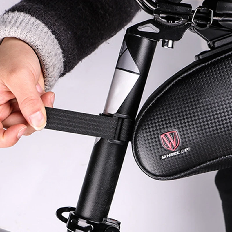 

1*Waterproof Bicycle Tail Bag Saddle Bag w/ Special Taillight Buckle 18*9*10.5cm